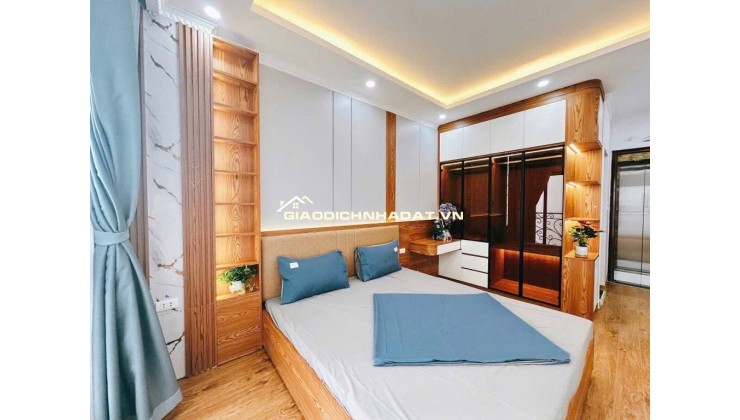 Bán nhà Trương Định 5 Tầng Thang Máy Mới Kính Koong 42m Nhỉnh 8 Tỷ
